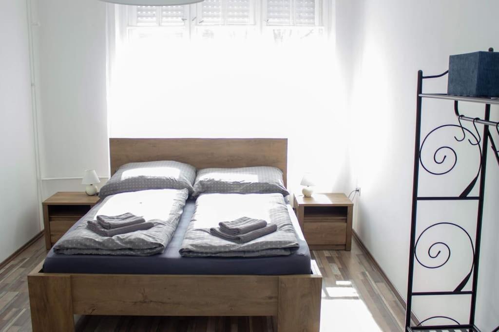 Broadway Apartments B2 เดเบรตเซน ภายนอก รูปภาพ